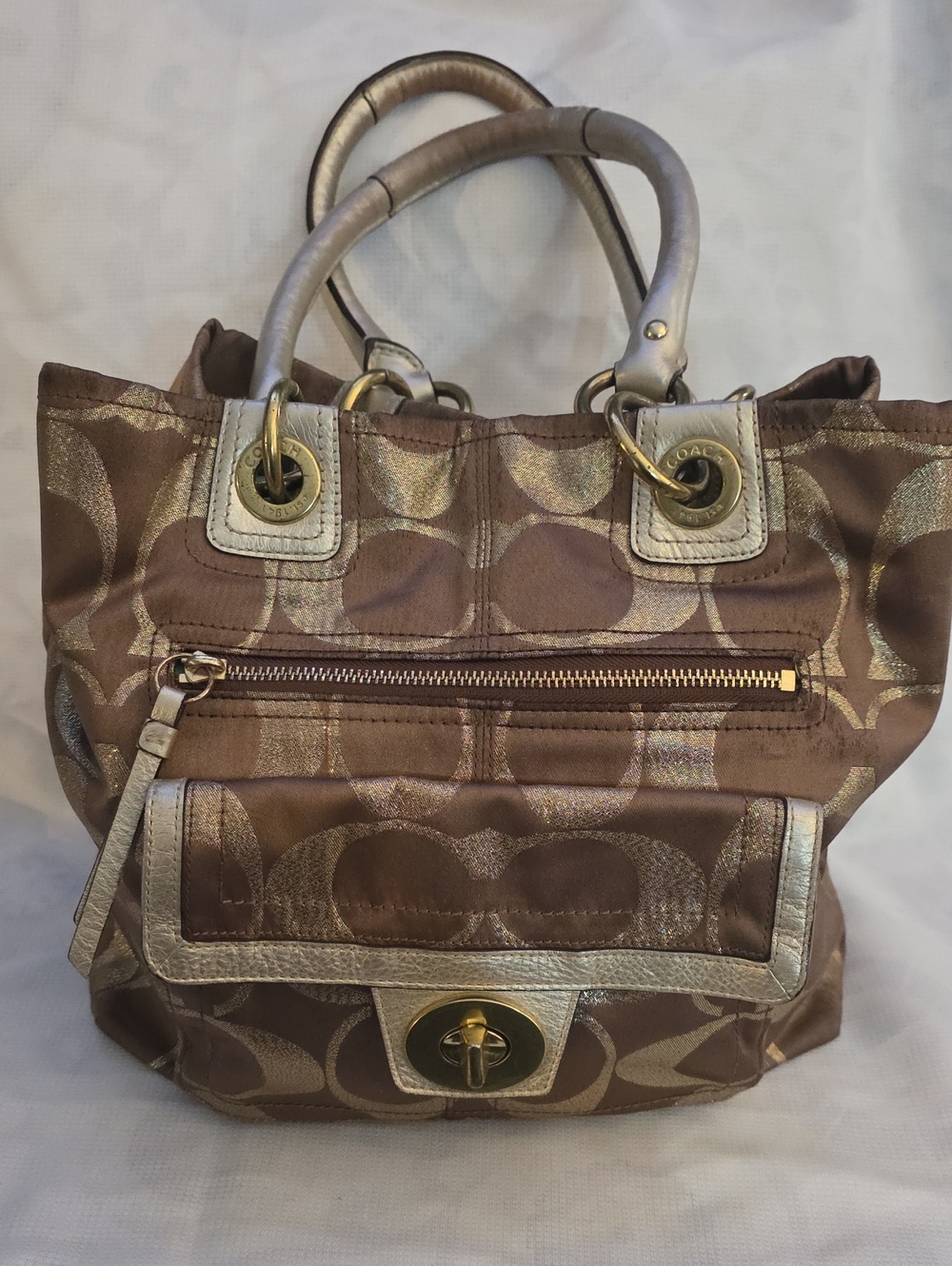 Coach Hampton Signature C Handbag in brown and gold metallic canvas.SEE PICS